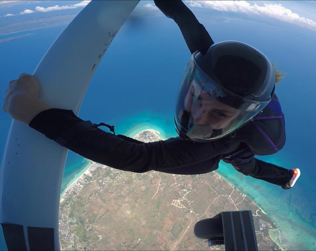 Филиппины прыжки с парашютом