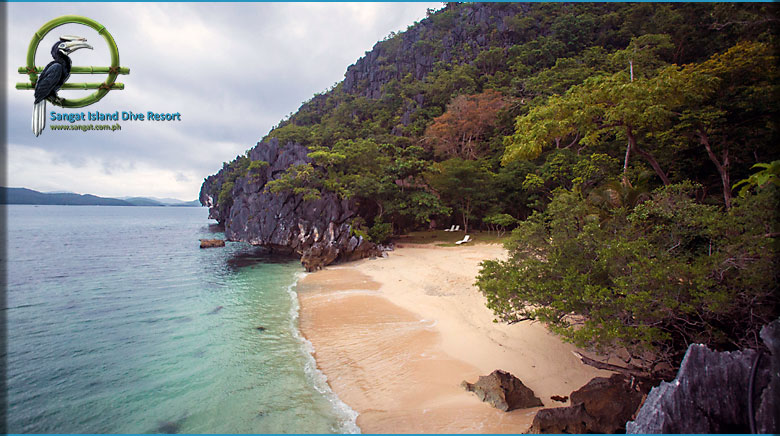 sangat-island-dive-resort-lambingan-villa-glimpse-of-own-private-beach