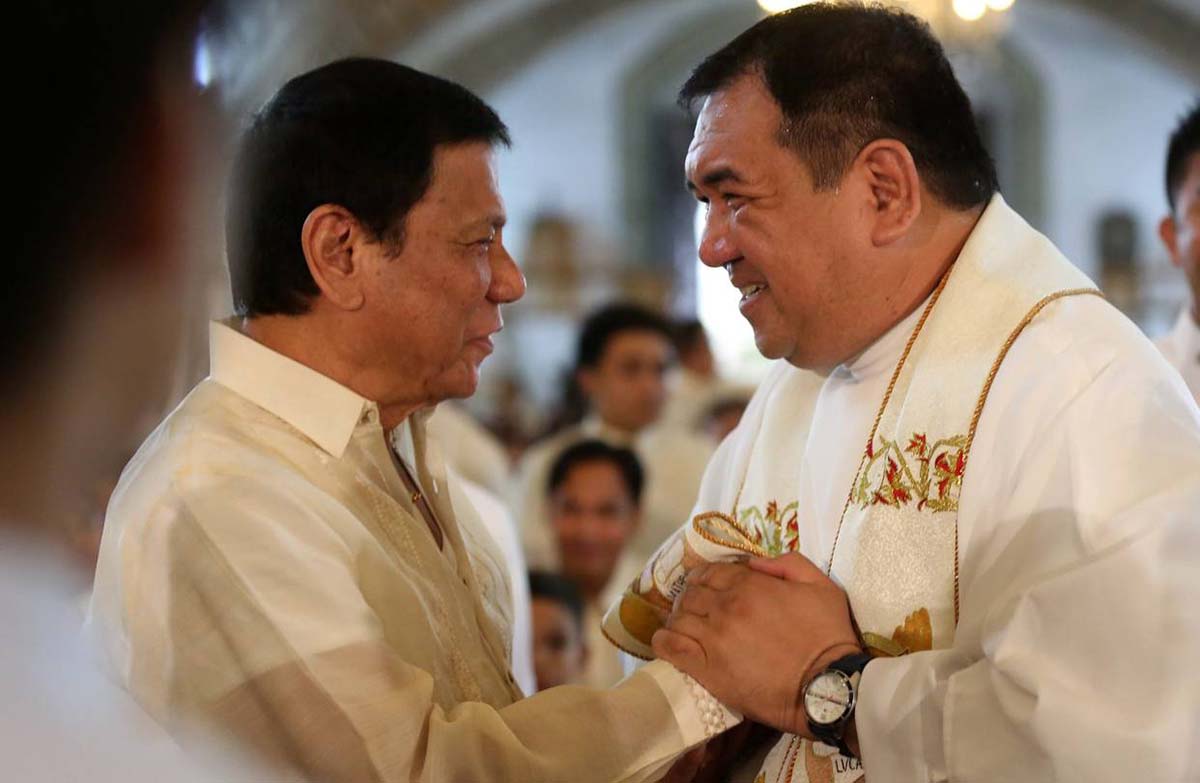 Религиозен ли президент Филиппин?